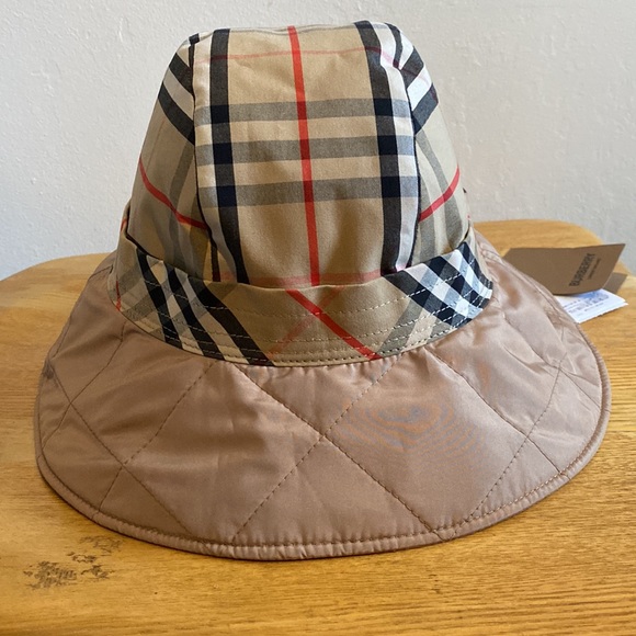 BURBERRY QUILTED BUCKET HAT, SIZE LARGE NWT - Picture 6 of 10